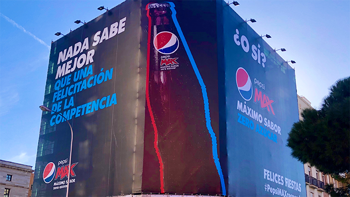 dinosaurio Remo atmósfera Pepsi responde a la felicitación de Coca-Cola con otra lona publicitaria -  La Criatura Creativa
