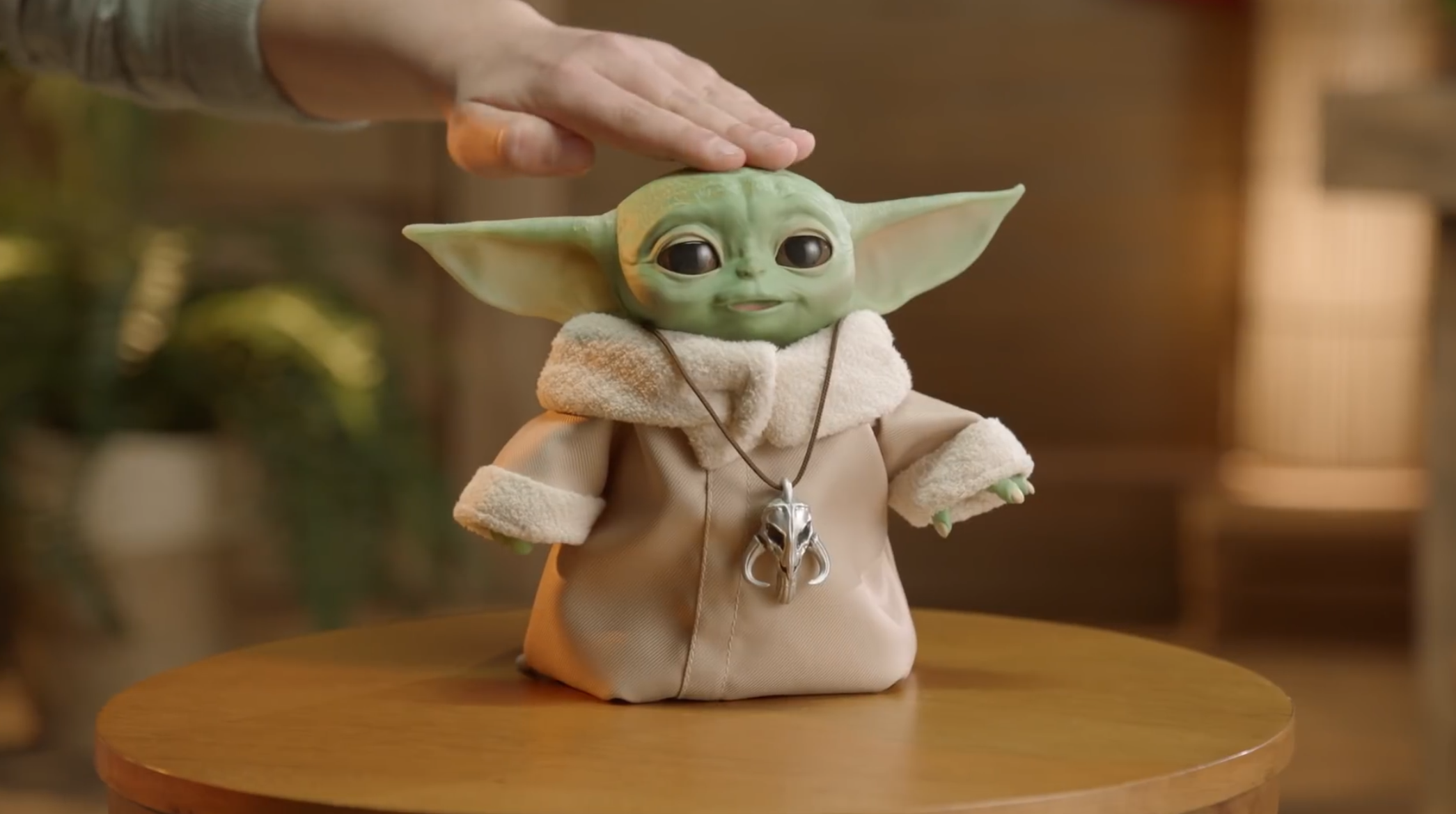 lanzado un muñeco animatronic de Baby Yoda... y mucho más La Criatura Creativa