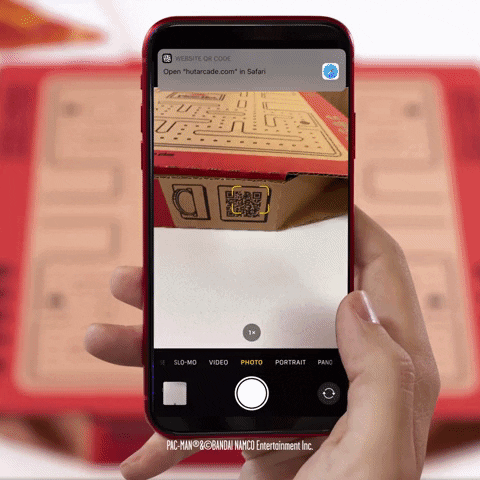 Pizza Hut transforma caixa em 'tela' para jogar Pac-Man; entenda