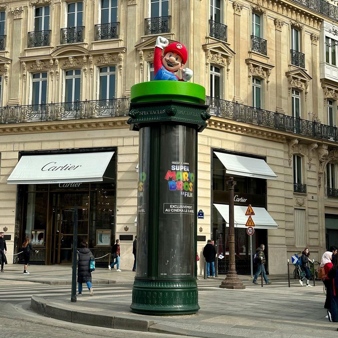 Qué guay este anuncio para promocionar la nueva peli de Mario Bros en París 🤩